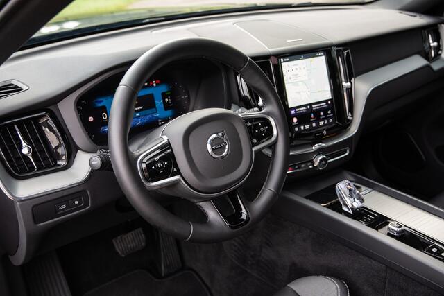 Volvo XC60 2.0 T8 Plug-in hybrid AWD Plus Black Edition , Panoramadak, Trekhaak, Nappaleer, Harman&Kardon, Stuurverwarming