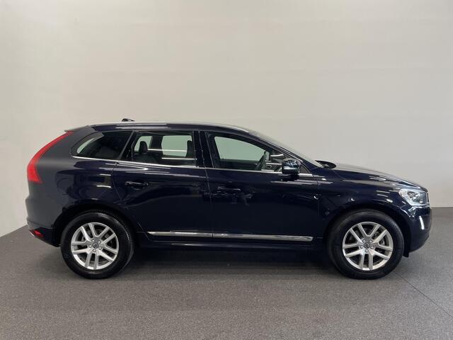 Volvo XC60 2.0 T5 FWD Polar+ Automaat Panoramadak Trekhaak Navigatie Camera Parkeersensoren Cruise Control Stoelverwarming Elektrische achterklep Memory stoelen Climate Control Lichtmetalen velgen