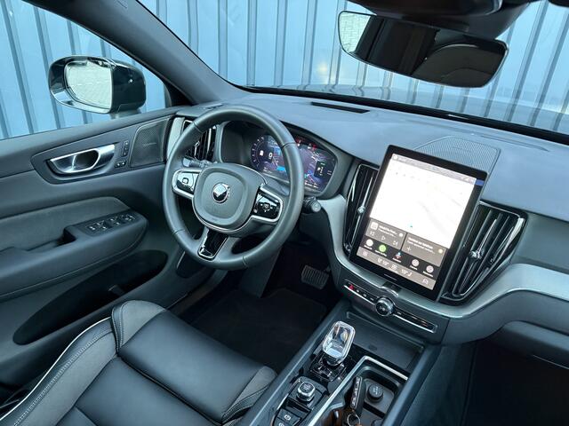 Volvo XC60 2.0 T6 Plug-in hybrid AWD Plus Black Edition | Pano | Trekhaak wegkl. | Facelift | 360 Camera | Head Up | Harman/ Kardon | Prijs Rijklaar!!