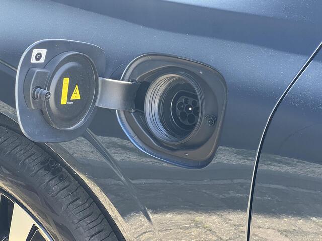 Volvo XC60 2.0 T6 Plug-in hybrid AWD Inscription Long range accu / 360 camera / Harman Kardon audio / Trekhaak / Adaptieve Cruise Control / BLIS / Extra getint glas / voorstoel- en stuurverwarming