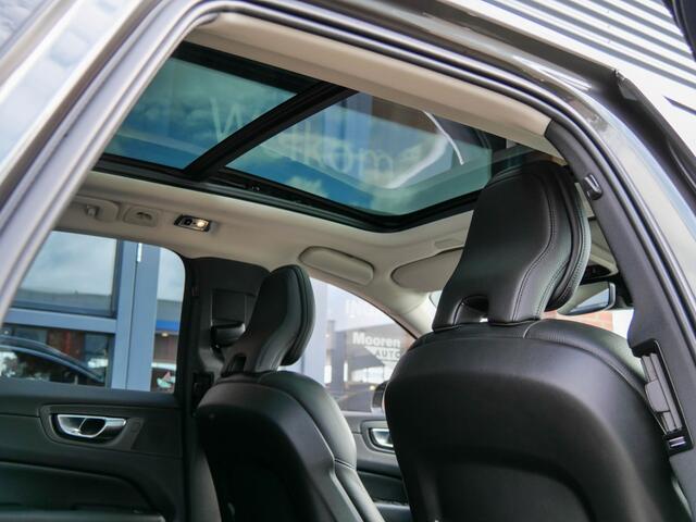 Volvo XC60 2.0 B4 Inscription | PANODAK | TREKHAAK | LEDER | MEMORYSTOELEN |