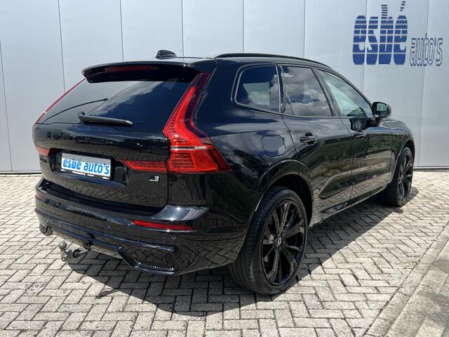Volvo XC60 2.0 T8 455 pk Plug-in hybrid AWD Ultimate Black Edition Trekhaak Panoramadak Bowers en Wilkins Audio Elektrische Sportstoelen 21 Inch Velgen 360 Camera Head-Up Display Apple Carplay Extra Getint Glas Navigatie Long Range 1e Eigenaar BTW Auto