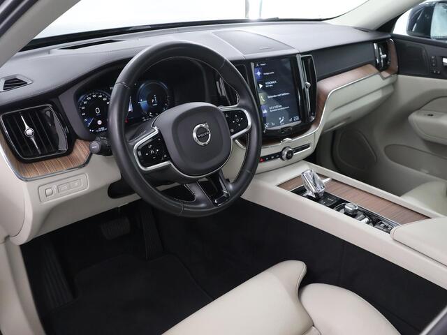Volvo XC60 2.0 T8 Twin Engine AWD Inscription | Panoramadak | Luchtvering | Cruise Control Adaptief | Elekt Wegklapbare Trekhaak |