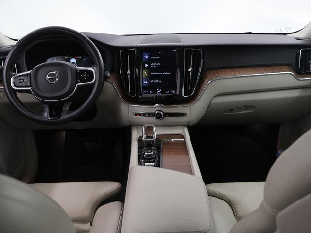 Volvo XC60 2.0 T8 Twin Engine AWD Inscription | Panoramadak | Luchtvering | Cruise Control Adaptief | Elekt Wegklapbare Trekhaak |