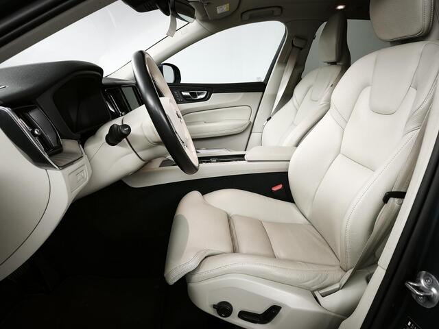 Volvo XC60 2.0 T6 Plug-in hybrid AWD Plus Bright 350PK SOH 95,9% | Elek. Trekhaak | Panoramadak | Adaptieve Cruise Control | Memory Seats | Leder| Dodehoekdetectie