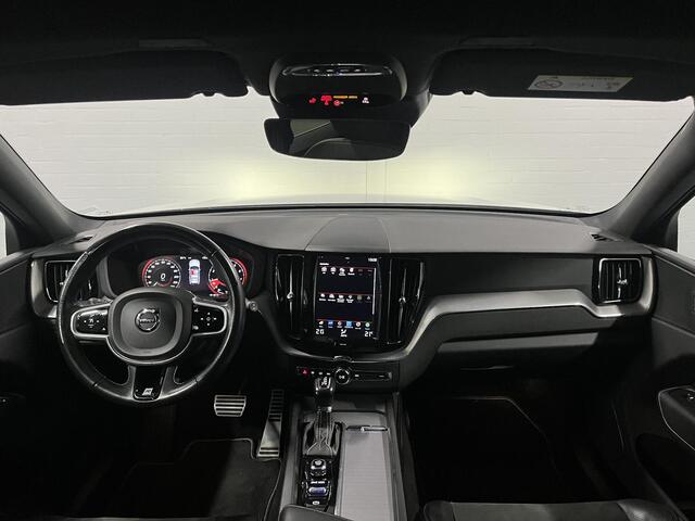 Volvo XC60 2.0 T5 R-Design Trekhaak | Cruise control | Keyless entry | Camera | Carplay | Lane assist | Climate control