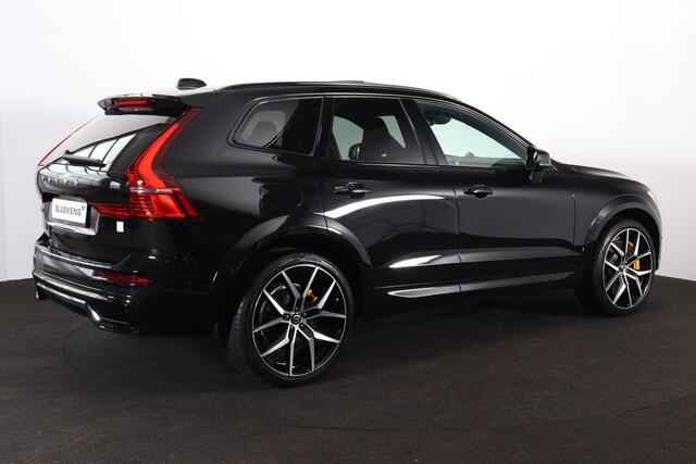 Volvo XC60 T8 390pk Recharge AWD Polestar Engineered - Panorama/schuifdak - Bowers & Wilkins Audio - Head-up display - Elektrisch bedienb. voorstoelen met geheugen - Verwarmbare voorstoelen & stuurwiel Adaptieve LED verlichting - Cruise control - 22" LMV