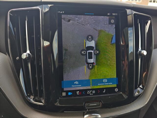 Volvo XC60 T6 Plug-in hybrid AWD Plus Bright | Rijklaarprijs | Trekhaak |