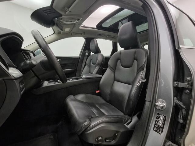 Volvo XC60 2.0 Recharge T8 Momentum Pro | Panorama dak | Leder | Memory