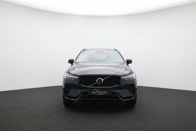 Volvo XC60 2.0 T8 AWD Plus Dark 455PK | Pano | Luchtvering | Trekhaak
