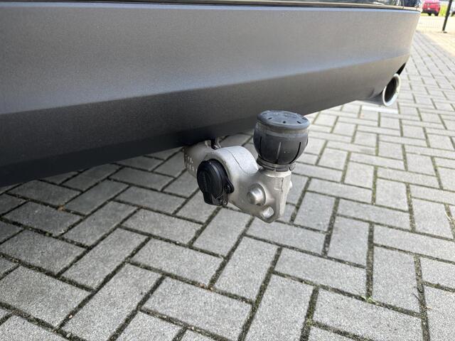 Volvo XC60 2.0 T5 Momentum | trekhaak uitklapbaar | Sportstoelen | Vol Leder interieur |