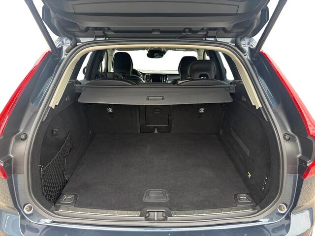 Volvo XC60 2.0 T5 Momentum | Trekhaak afneembaar | Keyless |