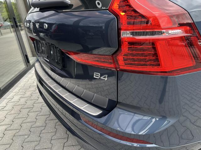 Volvo XC60 2.0 B4 Momentum Pano|ACC|leder|cam