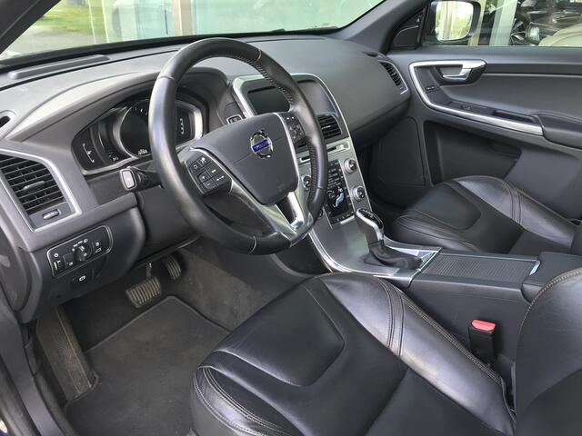 Volvo XC60 2.0 T5 FWD Polar+ Automaat | Rijklaar incl garantie | Panoramadak Trekhaak afneembaar Standkachel