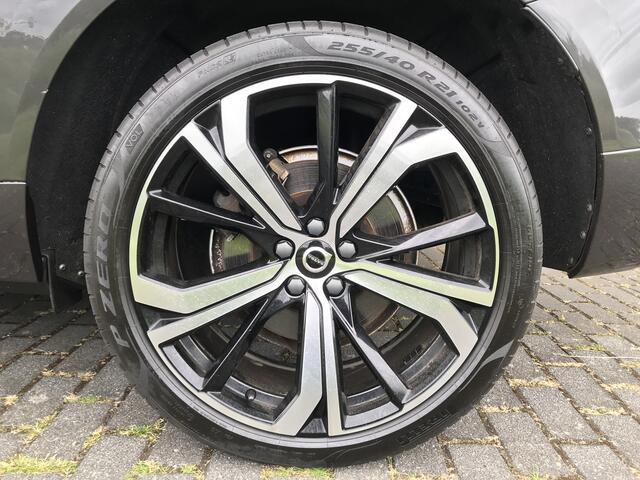 Volvo XC60 2.0 T8 Plug-in hybrid AWD Ultra Dark | Rijklaar incl 12 mnd Bovag | Panoramadak Trekhaak