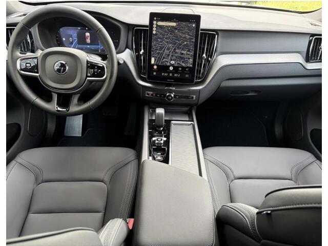 Volvo XC60 2.0 T6 Plug-in hybrid AWD Essential | Stoel/stuurverwarming | adaptieve cruise | BLIS | 19" velgen | Nordico interieur | Extra getint glas | Zwarte hemel bekleding | All Season Banden |