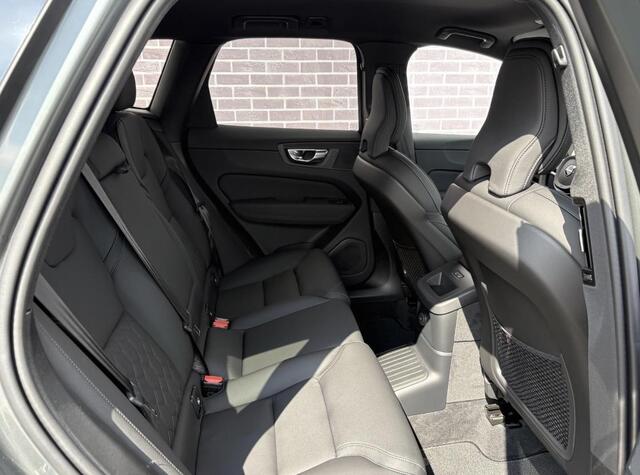 Volvo XC60 2.0 T6 Plug-in hybrid AWD Essential | Stoel/stuurverwarming | adaptieve cruise | BLIS | 19" velgen | Nordico interieur | Extra getint glas | Zwarte hemel bekleding | All Season Banden |