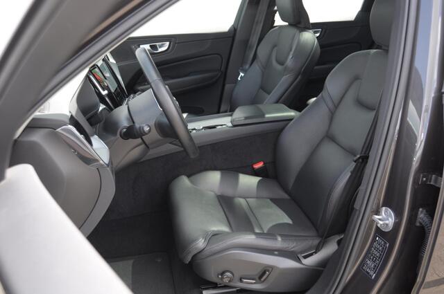 Volvo XC60 T6 350PK Automaat AWD Plus Bright / Panoramadak / Climate control / Parkeersensoren met camera / Elektrische stoelen / elektrische achterklep / Lederen bekleding / Apple carplay / Allseason banden