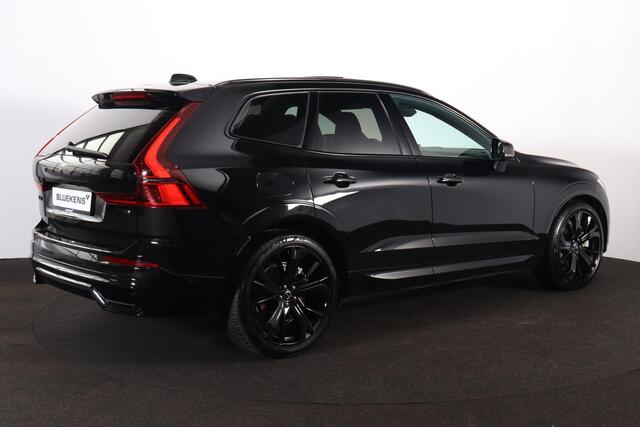 Volvo XC60 T8 Recharge AWD Plus Black Edition - Luchtvering - Panorama/schuifdak - IntelliSafe Assist & Surround - 360º Camera - Harman/Kardon audio - Adaptieve LED koplampen - Verwarmde voorstoelen, stuur & achterbank - Parkeersensoren voor & achter - Elektr. bedie