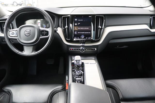 Volvo XC60 2.0 T8 Twin Engine AWD Inscription Pano-dak/Trekhaak/Memory-stoel/360-camera/Stoelverwarming