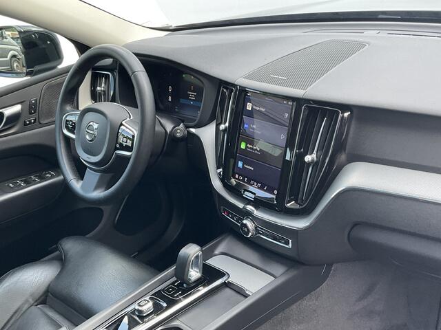 Volvo XC60 2.0 T6 Plug-in hybrid AWD Plus Bright Panorama Leer inscription stoelen