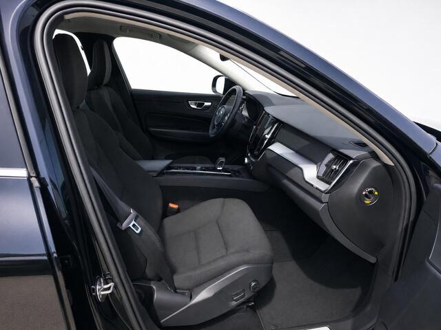 Volvo XC60 2.0 T6 Plug-in hybrid AWD Core Bright Panoramadak Airco ECC PDC VA+Camera Full LED Elektrische achterklep Cruise Control Winter Pack