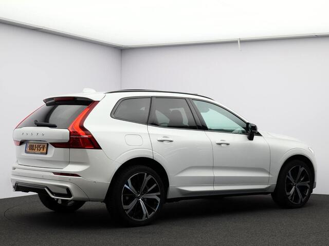 Volvo XC60 T6 AWD Plug-in hybrid Ultra Dark Automaat / Panoramadak / Head up display / 360* camera / Privacy Glass / Harman Kardon audio / 21" velgen