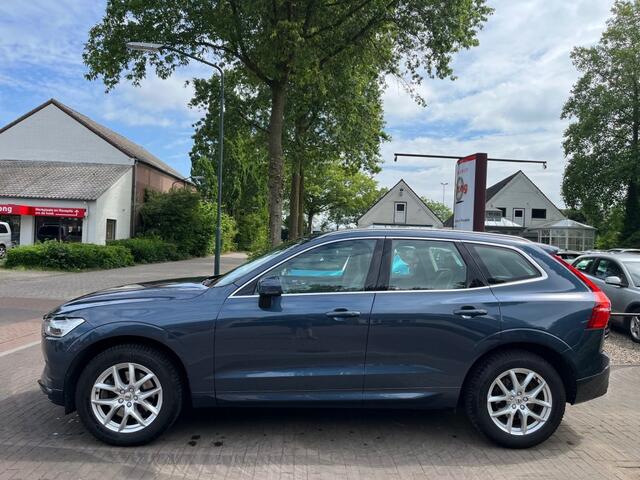 Volvo XC60 2.0 T5 MOMENTUM 250PK AUTOMAAT / CARPLAY / DAB / ELEK. TREKHAAK / LED / STOELVERW. / 18'' LM-VELGEN