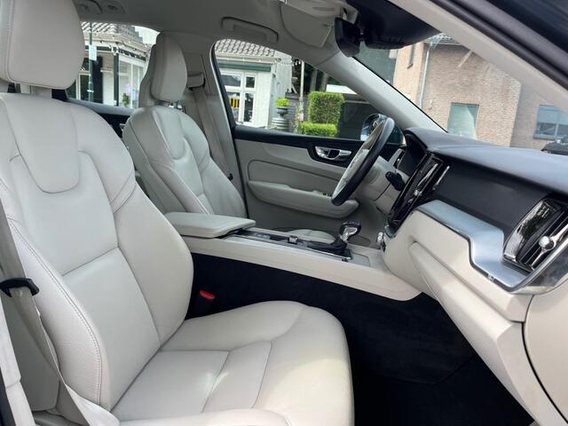 Volvo XC60 2.0 T5 MOMENTUM 250PK AUTOMAAT / CARPLAY / DAB / ELEK. TREKHAAK / LED / STOELVERW. / 18'' LM-VELGEN