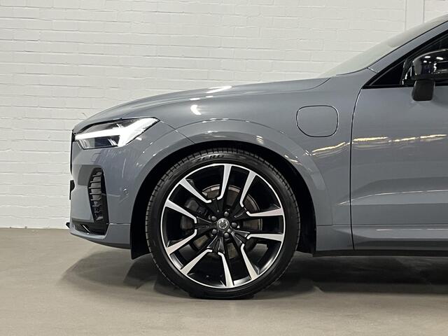 Volvo XC60 2.0 T8 Plug-in hybrid AWD Ultimate Dark *SOH 97%* Luchtvering | Trekhaak | Open dak | Bowers & Wilkins | Adapt. cruise | Stoel-/stuurverwarming | 360 camera | Head up
