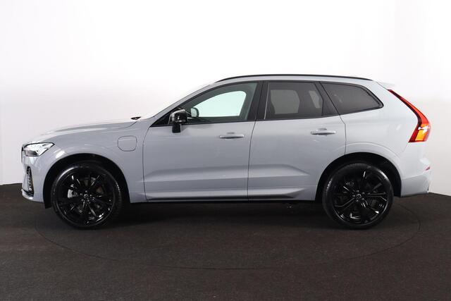 Volvo XC60 T6 Recharge AWD Plus Black Edition - IntelliSafe Assist & Surround - Harman/Kardon audio - Parkeercamera achter - Verwarmde voorstoelen, stuur & achterbank - Parkeersensoren voor & achter - Elektr. bedienb. voorstoelen met geheugen - Draadloze tel. lader