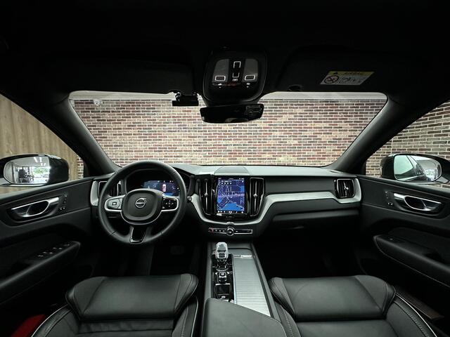 Volvo XC60 2.0 B5 AWD Mild Hybride Ultra Black Edition Headup Panorama Leer 360