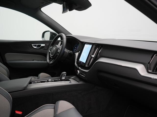 Volvo XC60 T6 AWD R-Design LONG RANGE PHEV 350pk Dealer O.H. | Panodak | Camera | Sportstoelen Memory & Verwarmd | Stuur Verwarmd | Google Assistent | Keyless | Cruise Control | Apple Carplay | DAB | Plug In Hybrid |