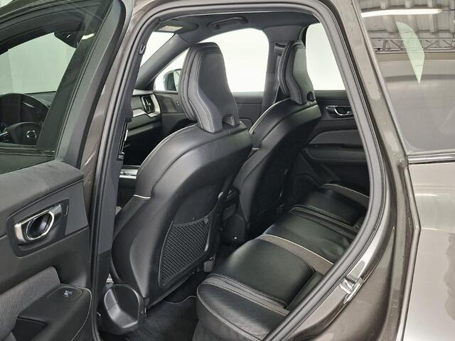 Volvo XC60 2.0 B5 R-Design | Trekhaak | 360° Camera | Harman/Kardon | Adaptieve Cruise | BLIS | Keyless entry/start | Extra Getint Glas | Memory | Power Seats | DAB |