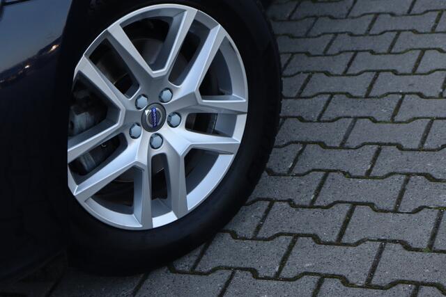 Volvo XC60 2.0 T5 FWD Polar+ | Trekhaak | Pano | Camera |