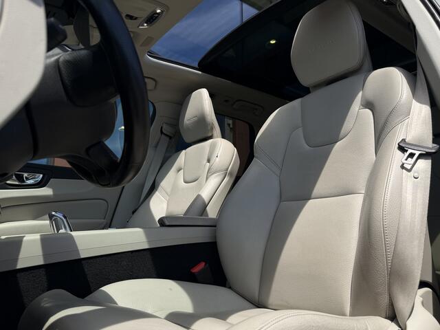Volvo XC60 2.0 T8 Twin Engine AWD Inscription | Harman Kardon | Pano. | Elek. Trekhaak | 360* Camera | ACC | HUD |