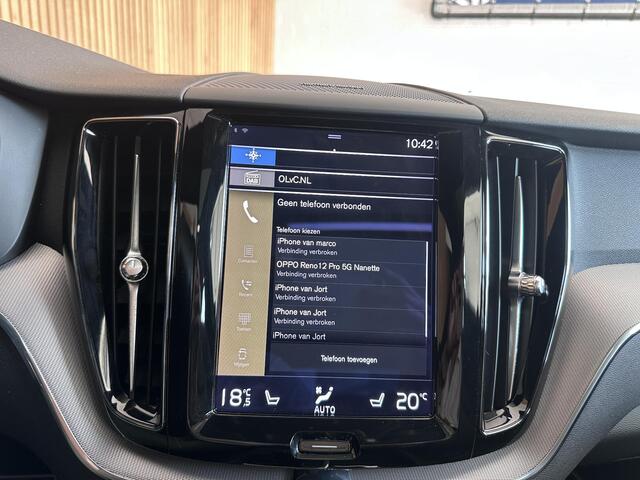 Volvo XC60 2.0 T6 Plug-in hybrid AWD R-Design Trekhaak | Pano | electrische stoelen
