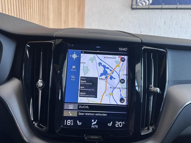 Volvo XC60 2.0 T6 Plug-in hybrid AWD R-Design Trekhaak | Pano | electrische stoelen