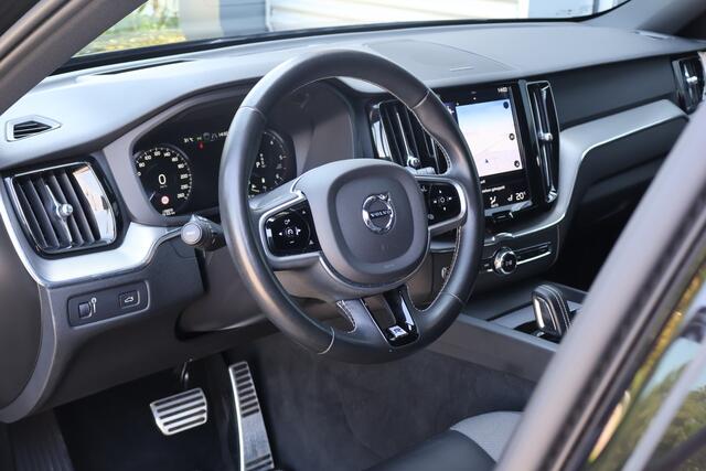 Volvo XC60 2.0 B5 AWD R-Design | HUD | Harman/Kardon | Panoramadak | 360* Camera | ACC |