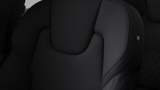 Volvo XC60 2.0 T6 Plug-in hybrid AWD Essential | Extra getint glas | Driver Assist | Climate line | 19" | All Season Banden | Charcoal Hemelbekleding | Park Assist Voor en Achter |
