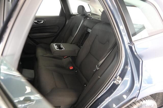 Volvo XC60 2.0 Recharge T6 AWD Inscription | Schuif- Kanteldak