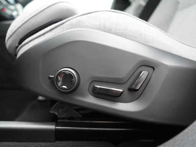 Volvo XC60 T6 AWD Plus Bright PHEV 350pk LONG RANGE Dealer O.H | Panodak | Adaptive Cruise | Tailored Wood Sportstoelen Memory & Verwarmd | Blis | Keyless | Apple Carplay | Google Assistant | Pilot Assist | Navigatie | Virtual | DAB | 21"L.M | Plug In Hybrid |