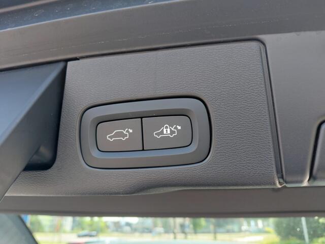 Volvo XC60 2.0B4 HYBRID PANORAMADAK EL.TREKHAAK STOEL/STUURVERWARMING