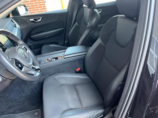 Volvo XC60 2.0 T4 190PK Momentum APPLE Carply/STOELVERWARMING/DEALER AUTO