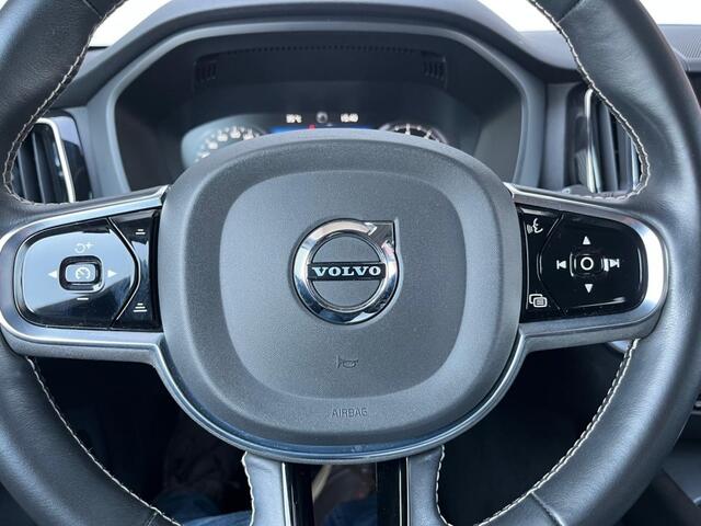 Volvo XC60 2.0 T4 190PK Momentum APPLE Carply/STOELVERWARMING/DEALER AUTO
