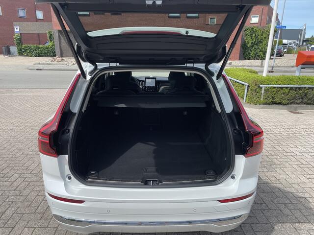 Volvo XC60 2.0 T8 455 pk Plug-in hybrid AWD Ultra Bright Facelift model 2026 ! Trekhaak Bowers Wilkins Comfortstoelen Nappa leer + Massage + Ventilatie 360 Camera Panoramadak 20 Inch Velgen Pilot Assist ACC BLIS Apple Carplay Android Auto Full Led Ram Vol Opties en