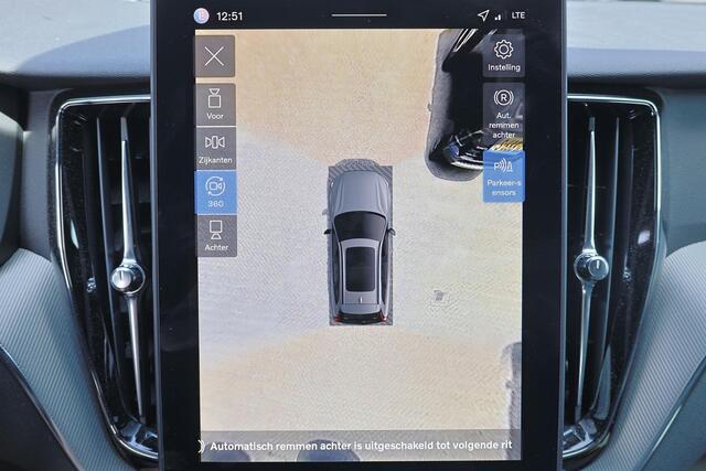 Volvo XC60 T8 Recharge AWD Plus Black Edition - IntelliSafe Assist & Surround - 360º Camera - Harman/Kardon audio - Adaptieve LED koplampen - Verwarmde voorstoelen, stuur & achterbank - Parkeersensoren voor & achter - Elektr. bedienb. voorstoelen met geheugen - Draa