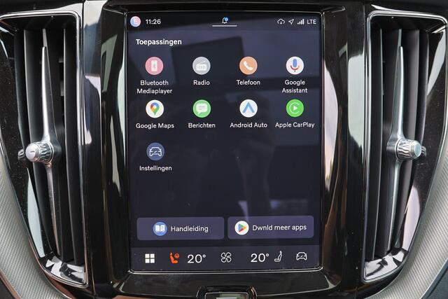 Volvo XC60 T8 Recharge AWD Ultimate Dark - Luchtvering - Panorama/schuifdak - IntelliSafe Assist & Surround - 360° Camera - Harman/Kardon audio - Verwarmde voorstoelen, stuur & achterbank - Parkeersensoren voor & achter - Elektr. bedienb. voorstoelen met geheugen -