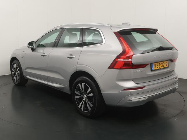 Volvo XC60 2.0 T6 Plug-in hybrid 350 pk AWD Core Bright | Pano | El. a. klep | Camera | LED | 18" | Keyless entry | Google Maps Navi