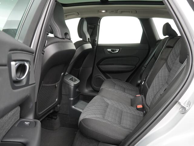 Volvo XC60 2.0 T6 Plug-in hybrid 350 pk AWD Core Bright | Pano | El. a. klep | Camera | LED | 18" | Keyless entry | Google Maps Navi